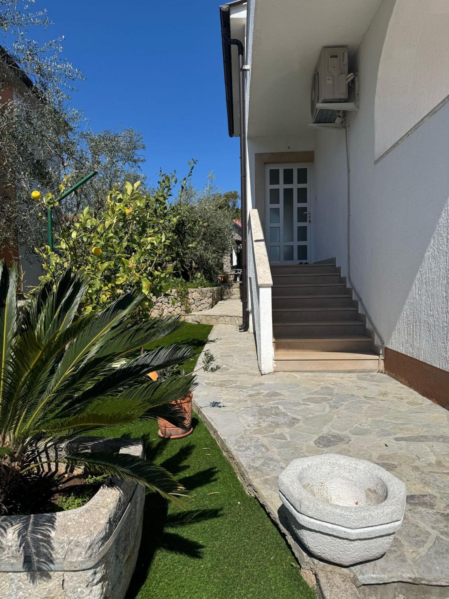 Apartman Kartec Krk Town Kültér fotó